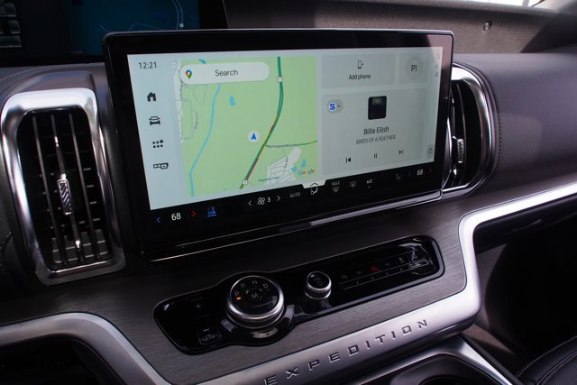 Certified 2025 Ford Expedition Max Platinum w/ Driver's Package image 27