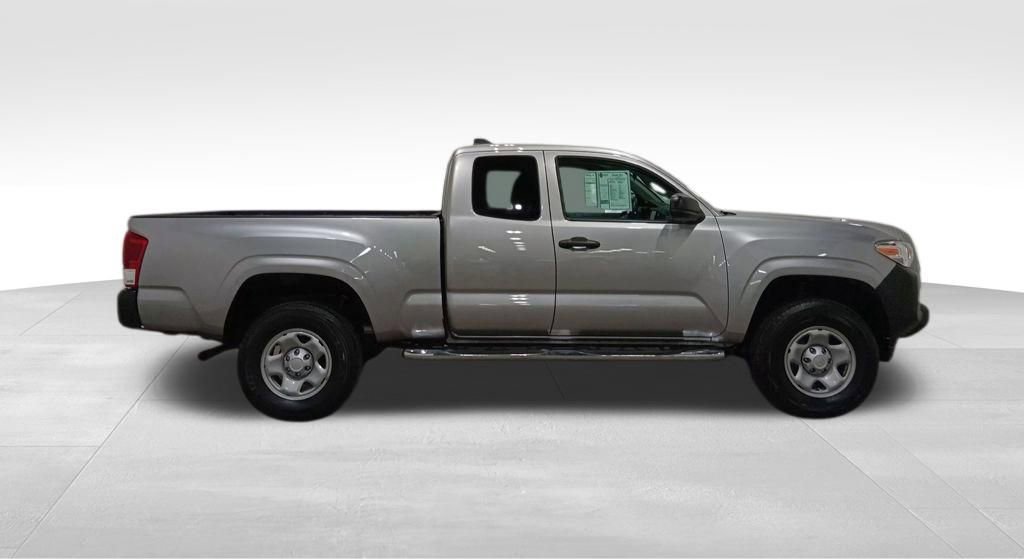 Used 2020 Toyota Tacoma SR image 2