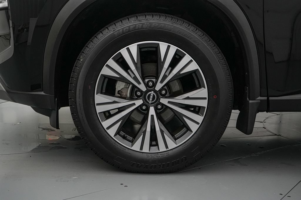 Used 2023 Nissan Rogue SV AWD/4WD image 10