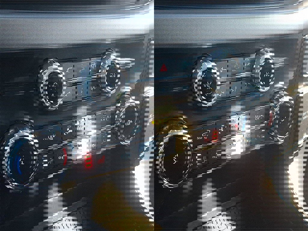 Certified 2025 Ford F150 XLT w/ Equipment Group 302A MID image 17