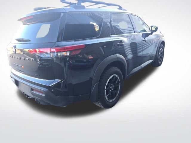 Used 2025 Nissan Pathfinder Rock Creek image 3
