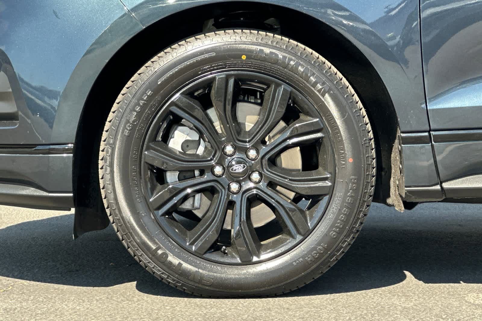 Certified 2023 Ford Edge SE w/ Black Appearance Package image 26