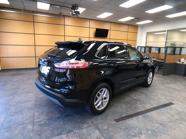 Certified 2024 Ford Edge SEL w/ Convenience Package AWD/4WD image 7