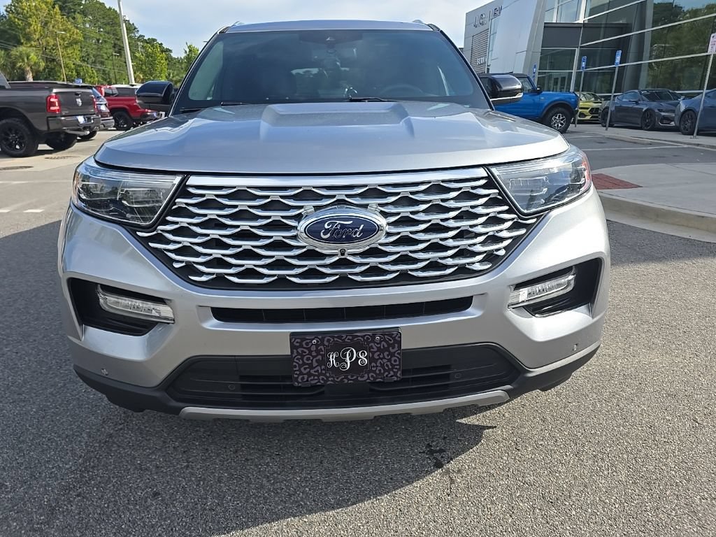 Certified 2022 Ford Explorer Platinum w/ Equipment Group 601A RWD image 3