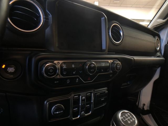 Used 2020 Jeep Wrangler Unlimited Sahara image 17