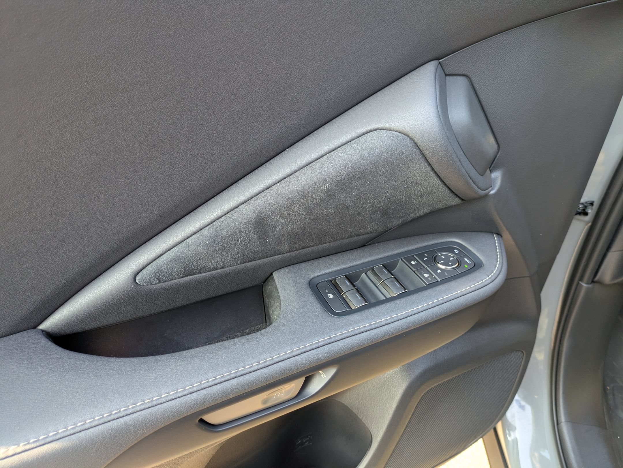 Used 2026 Lexus TX 500h AWD w/ Technology Package image 17