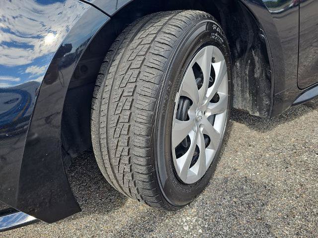 Used 2024 Toyota Corolla LE FWD image 31