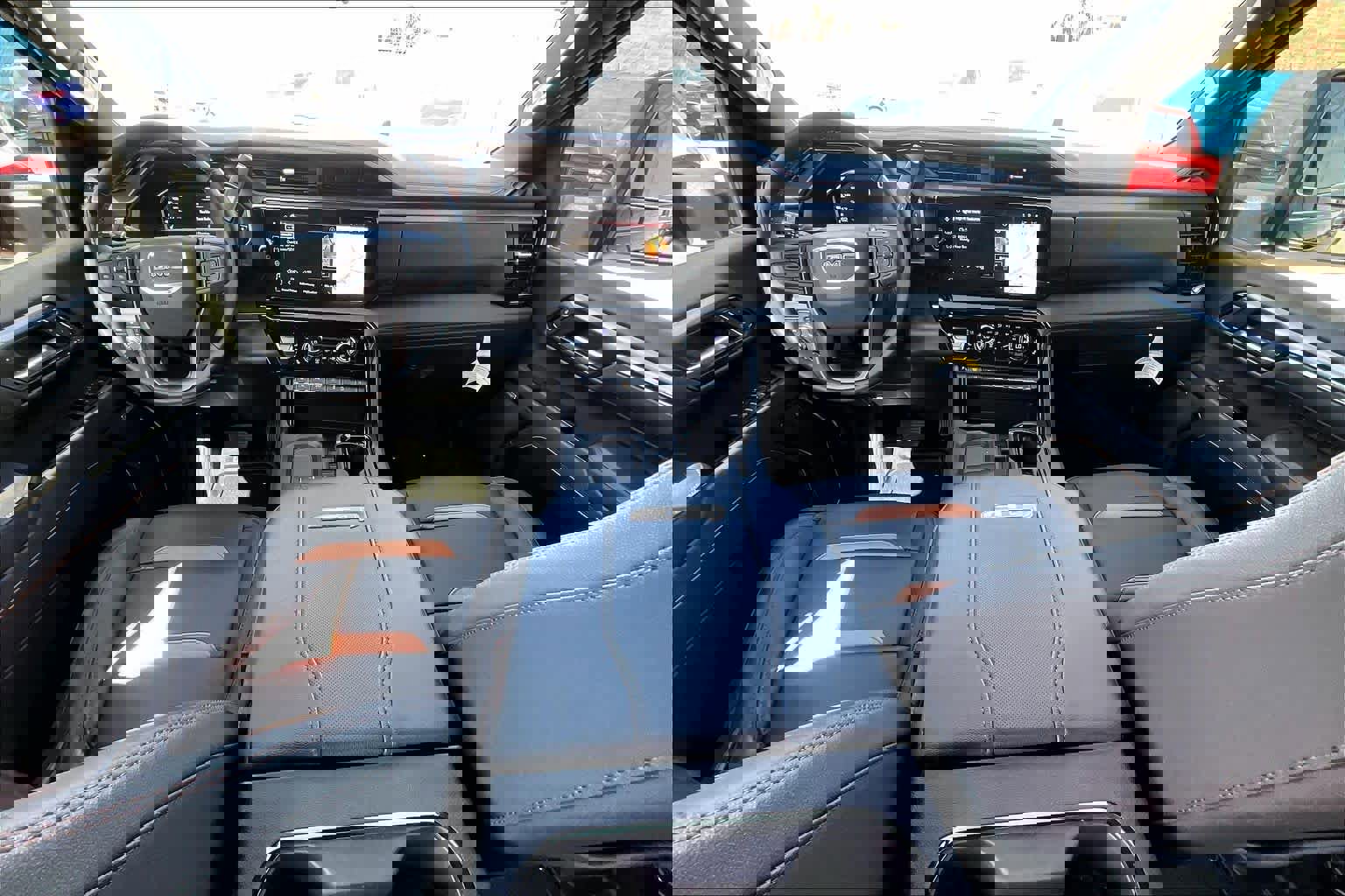 Used 2025 GMC Sierra 2500 AT4 w/ AT4 Premium Plus Package image 16