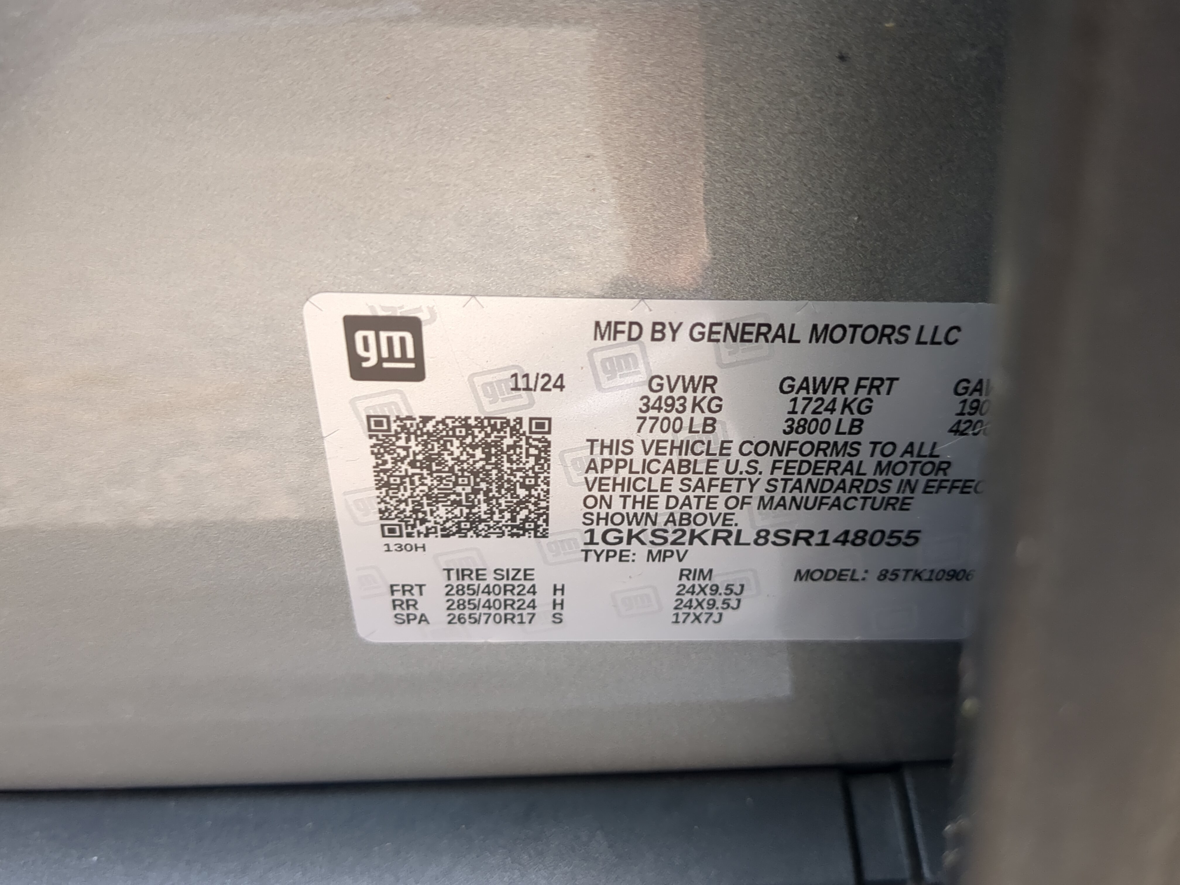 Used 2025 GMC Yukon XL Denali Ultimate w/ LPO, Floor Liner Package AWD/4WD image 30