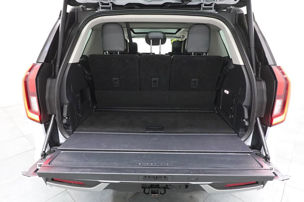 Certified 2025 Ford Expedition Platinum image 28