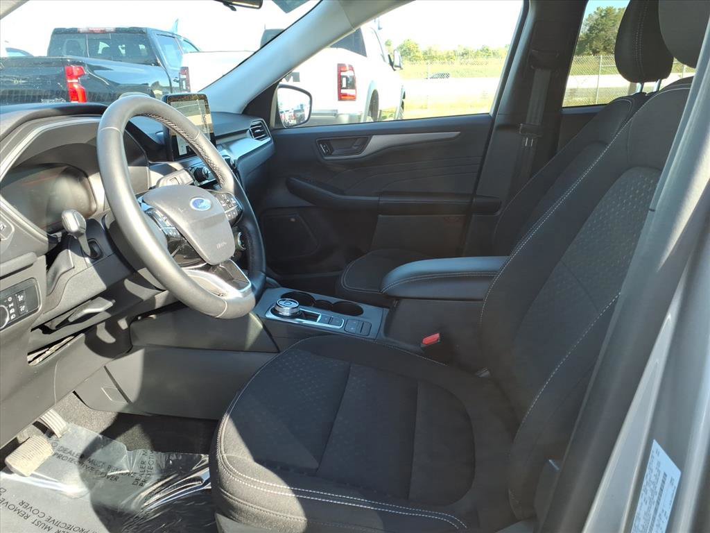Certified 2024 Ford Escape Active w/ Cold Weather Package image 10