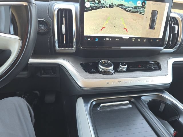 Certified 2025 Ford Expedition Platinum w/ Driver's Package AWD/4WD image 21