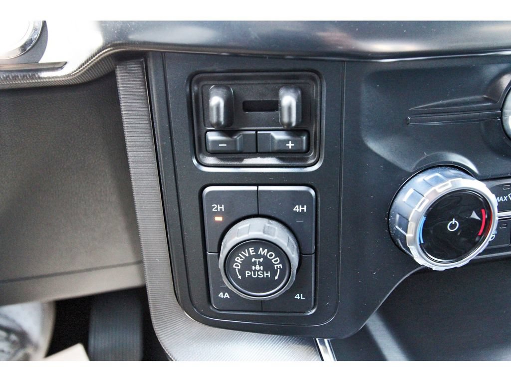 Certified 2025 Ford F150 Platinum w/ Equipment Group 702A High AWD/4WD image 29