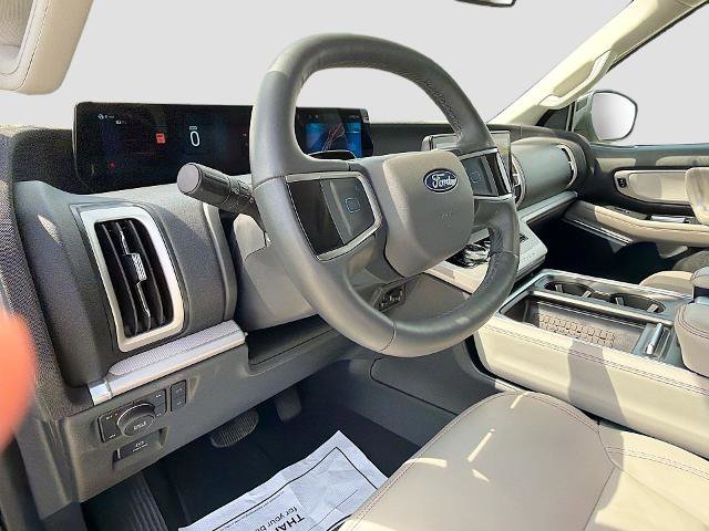 Certified 2025 Ford Expedition Active AWD/4WD image 11