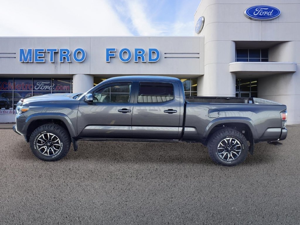 Used 2022 Toyota Tacoma TRD Sport AWD/4WD image 6