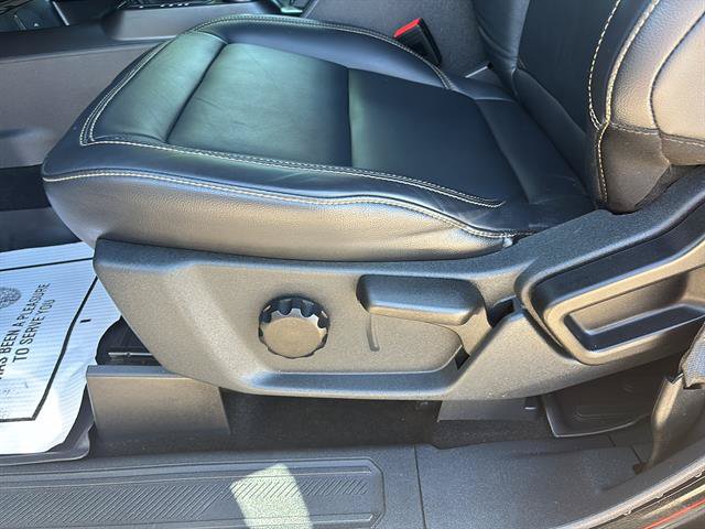 Certified 2025 Ford Bronco Badlands AWD/4WD image 12