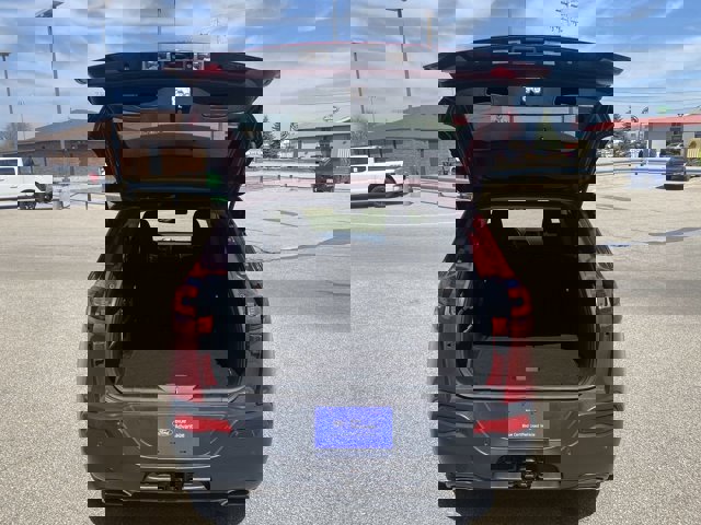 Used 2017 Jeep Cherokee Latitude w/ Safety/Convenience Group AWD/4WD image 20