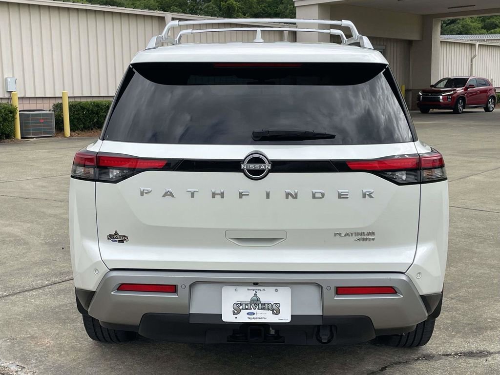 Used 2024 Nissan Pathfinder Platinum w/ Cargo Package AWD/4WD image 4