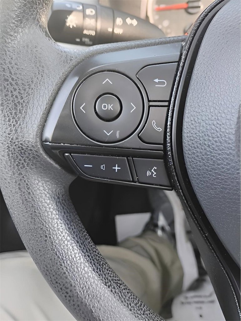 Used 2019 Toyota RAV4 XLE image 24