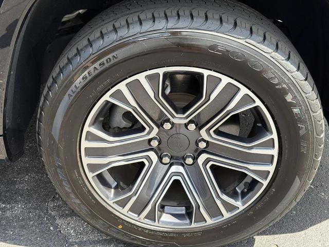 Used 2024 Jeep Wagoneer Series II w/ Flexible Seating Group AWD/4WD image 9