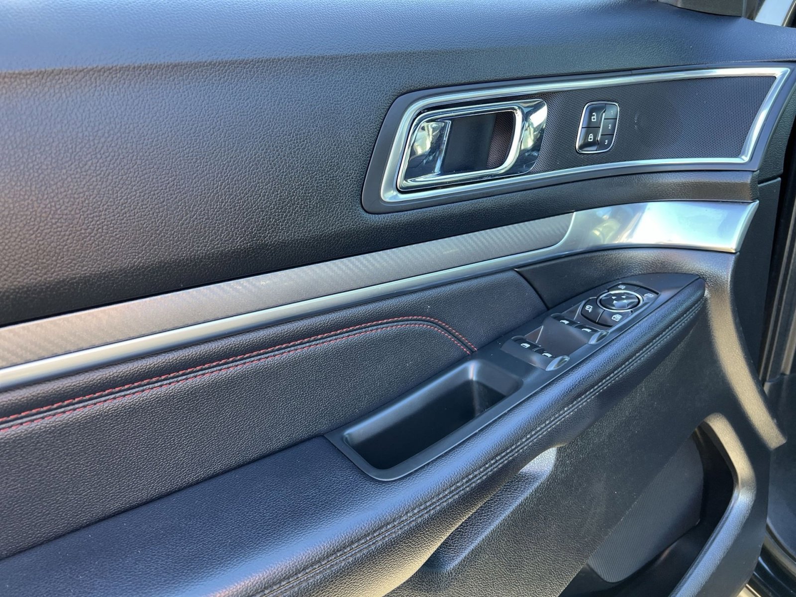 Certified 2018 Ford Explorer Sport w/ Equipment Group 401A image 15