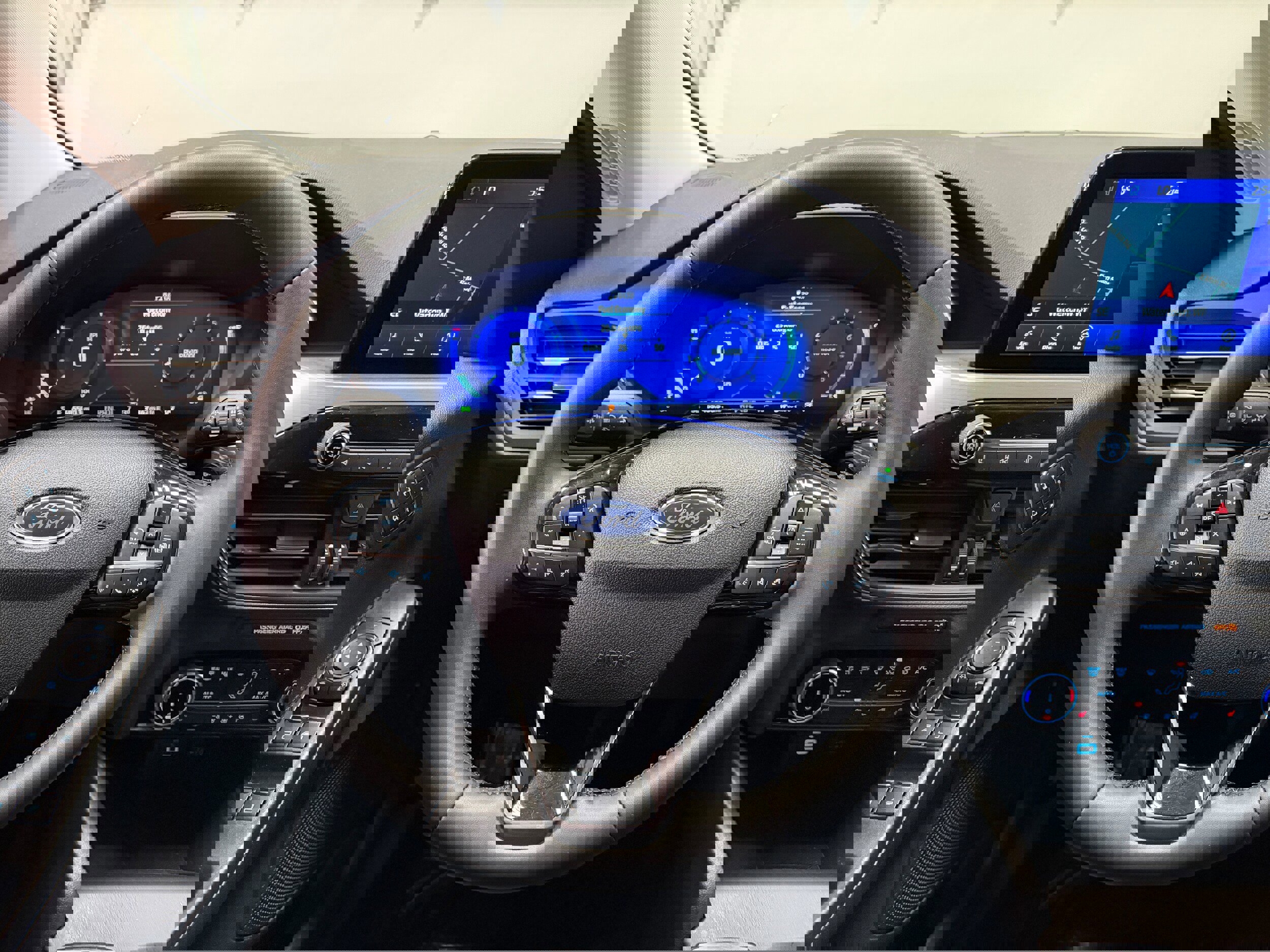 Certified 2022 Ford Escape Titanium image 17