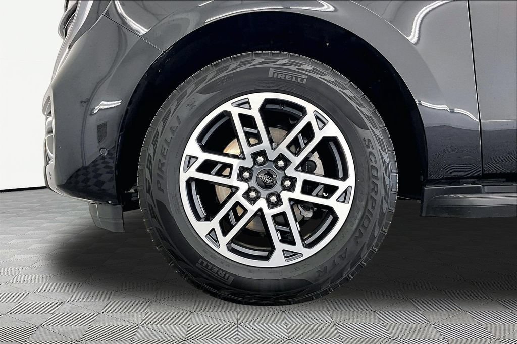Certified 2025 Ford Expedition Max Active AWD/4WD image 9