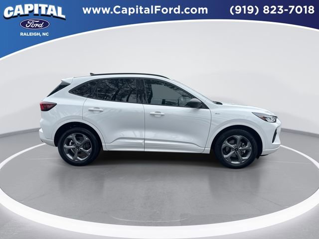 Certified 2023 Ford Escape ST-Line w/ Tech Pack #1 image 7