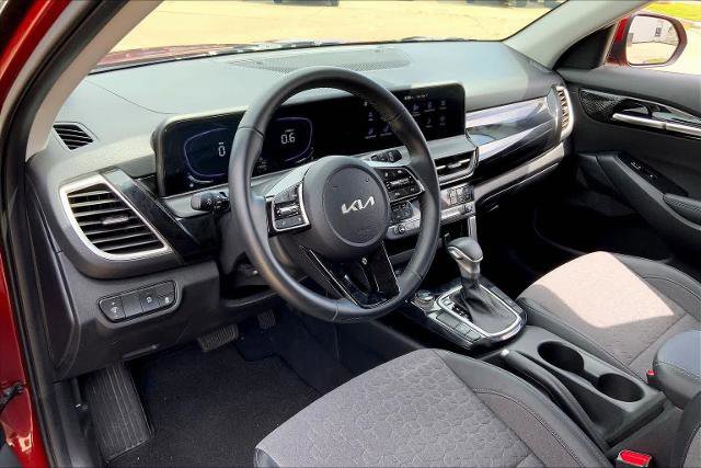 Used 2025 Kia Seltos S image 17