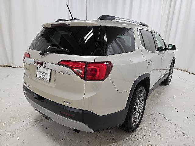 Used 2017 GMC Acadia SLE image 2