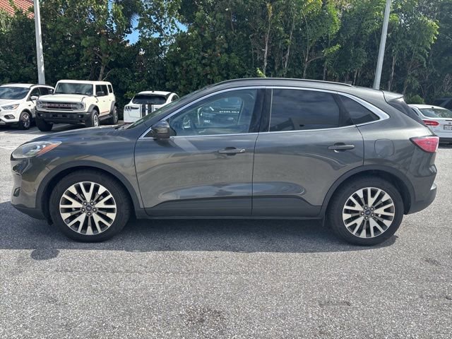 Certified 2020 Ford Escape Titanium w/ Titanium Premium Package 2.0 FWD image 2