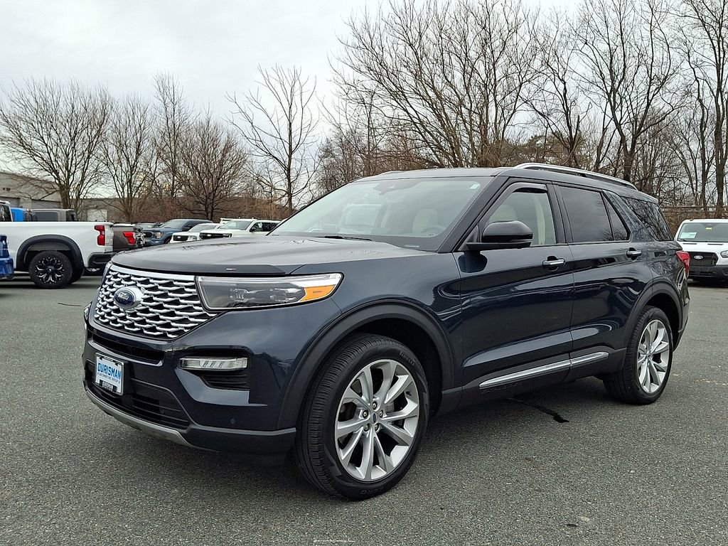 Certified 2022 Ford Explorer Platinum w/ Technology Package image 3