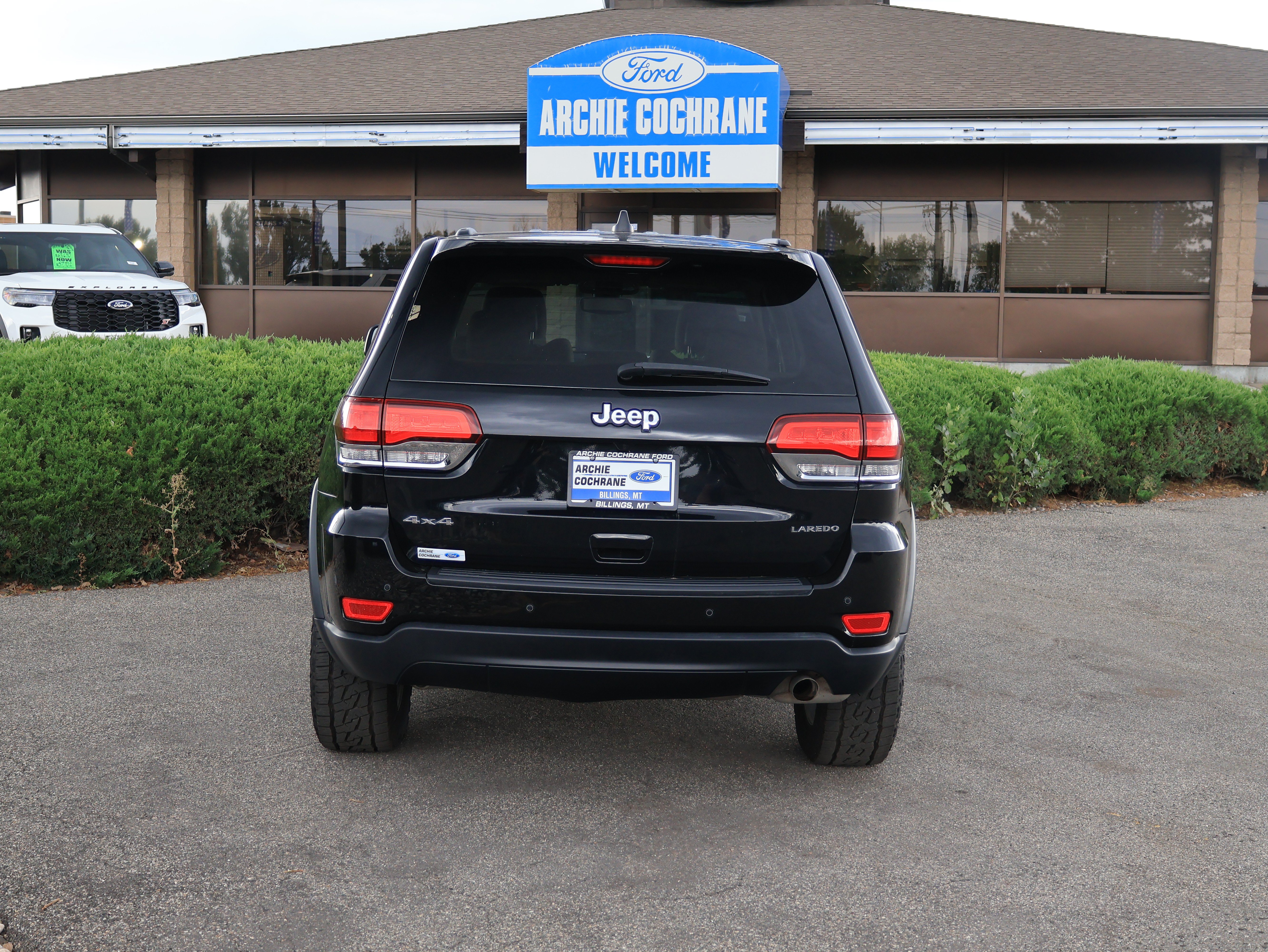 Used 2022 Jeep Grand Cherokee Laredo E AWD/4WD image 4