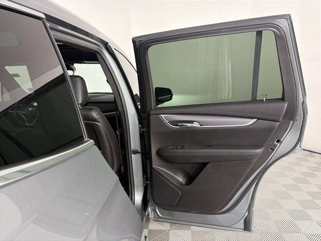 Used 2023 Cadillac XT6 Luxury image 27