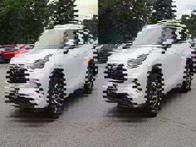 Used 2023 Toyota Highlander XLE