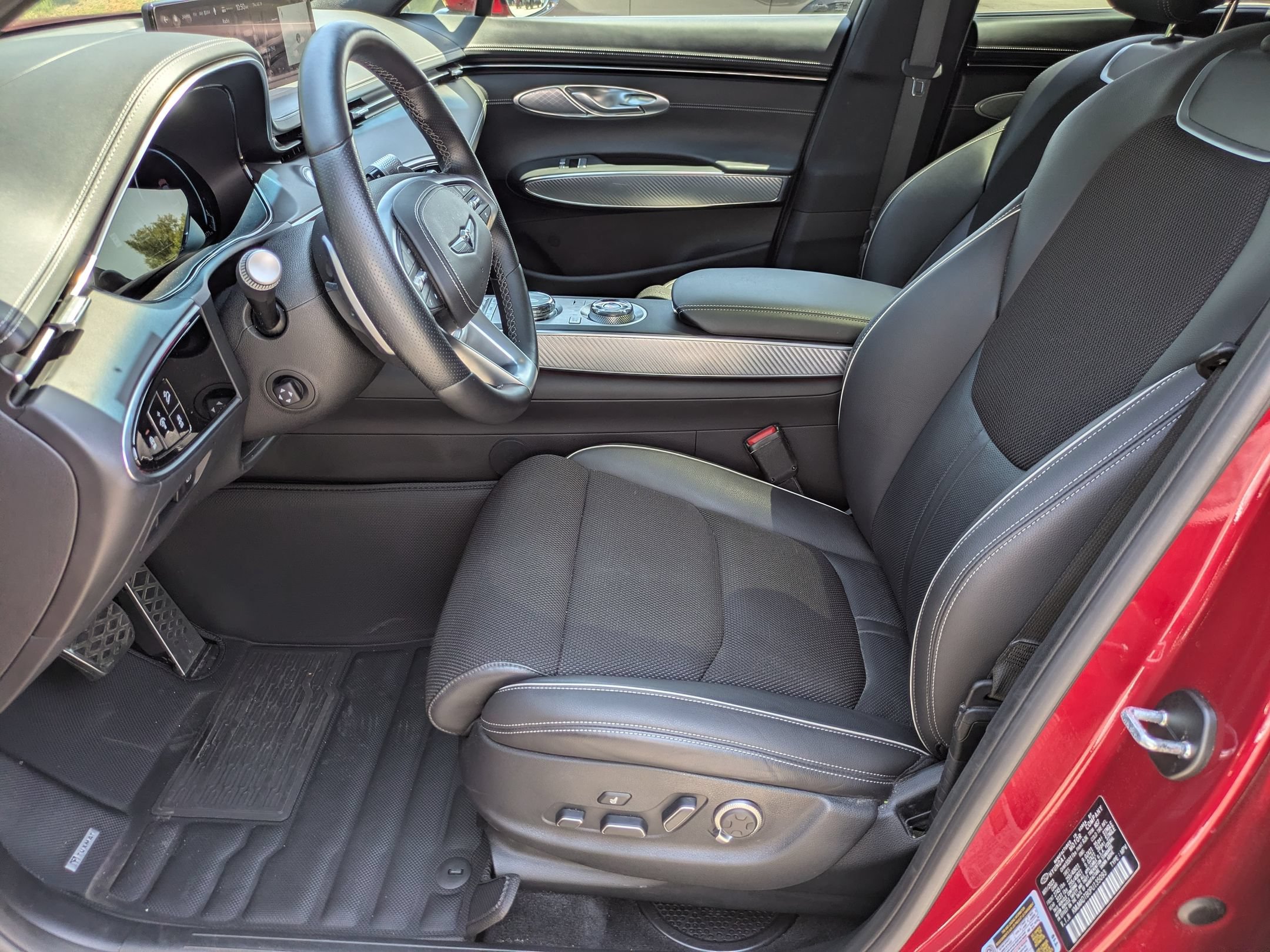 Used 2023 Genesis GV70 2.5T w/ Sport Prestige Package AWD/4WD image 13