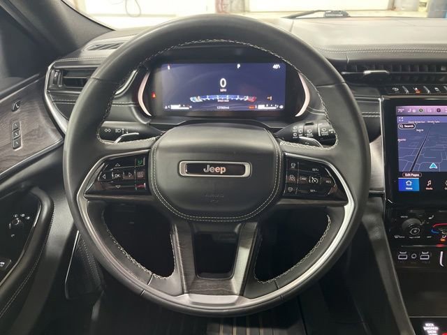 Used 2023 Jeep Grand Cherokee L Overland w/ Luxury Tech Group IV AWD/4WD image 50
