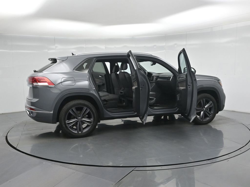 Used 2021 Volkswagen Atlas Cross Sport SE image 12