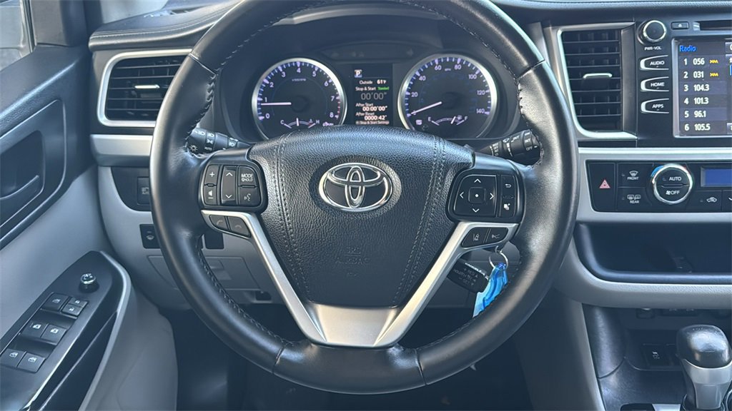Used 2018 Toyota Highlander Plus image 10