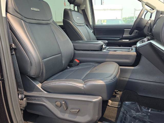 Certified 2025 Ford Expedition Platinum AWD/4WD image 6