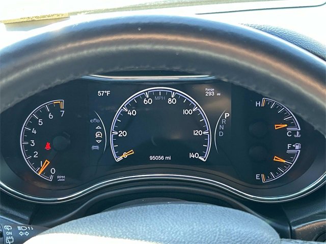 Used 2018 Jeep Grand Cherokee Laredo image 40