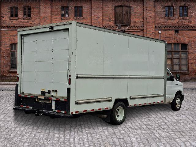 Certified 2021 Ford E-350 and Econoline 350 Super Duty RWD image 4