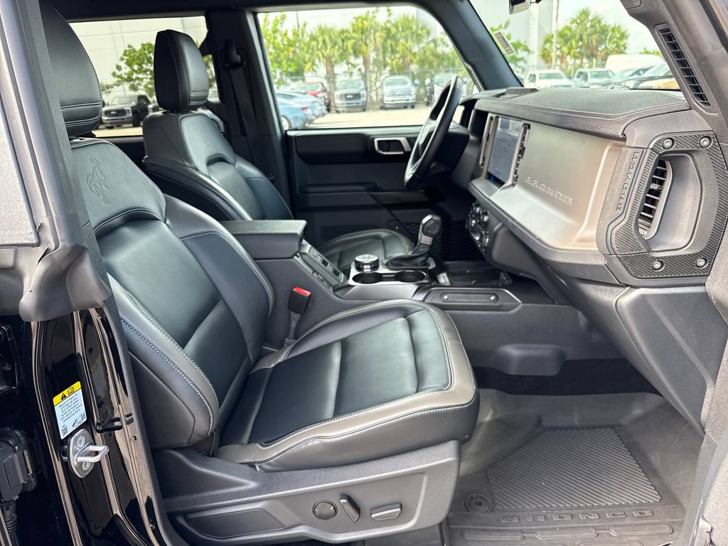 Certified 2025 Ford Bronco Outer Banks AWD/4WD image 27