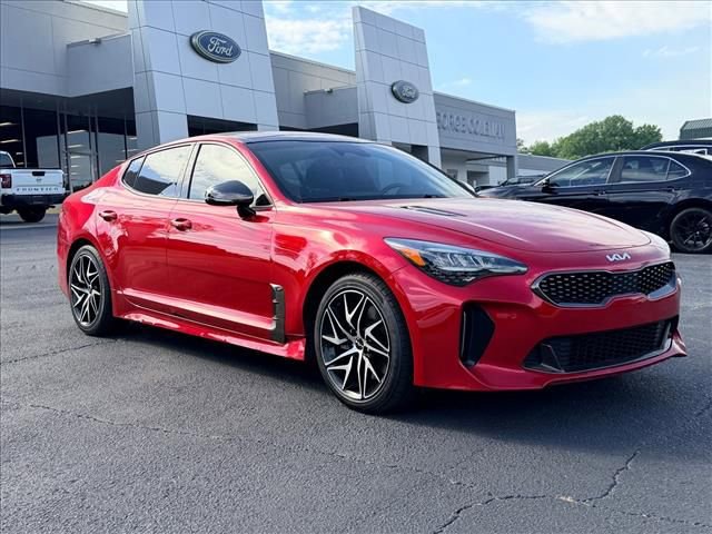 Used 2023 Kia Stinger GT-Line w/ Sun & Sound Package RWD image 2
