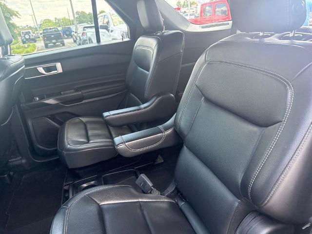 Certified 2020 Ford Explorer XLT w/ Equipment Group 202A RWD image 27