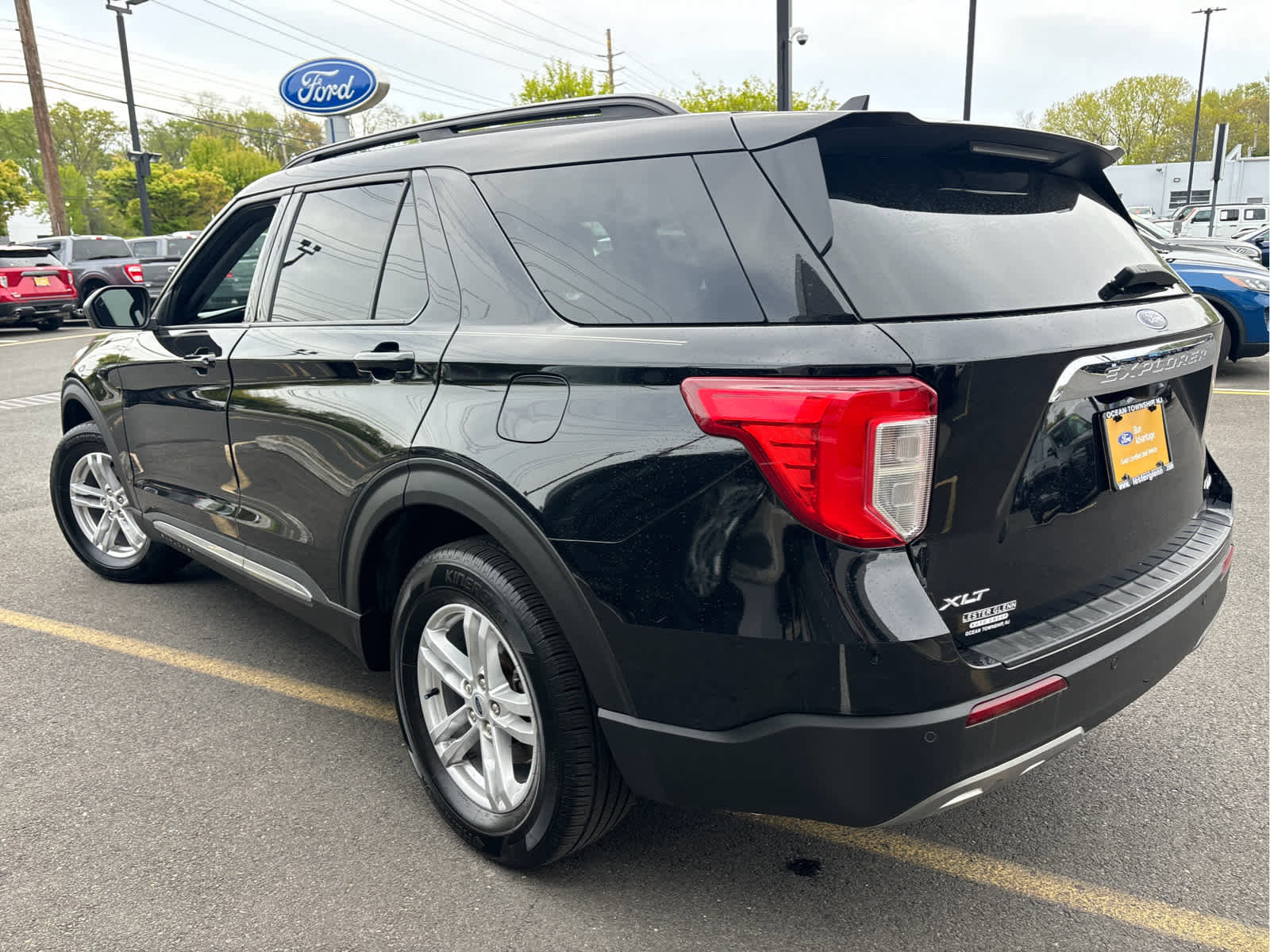 Certified 2023 Ford Explorer XLT w/ Equipment Group 202A AWD/4WD image 26