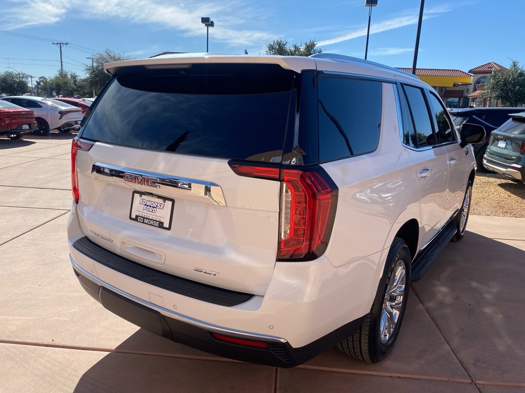 Used 2024 GMC Yukon SLT w/ SLT Luxury Package image 9