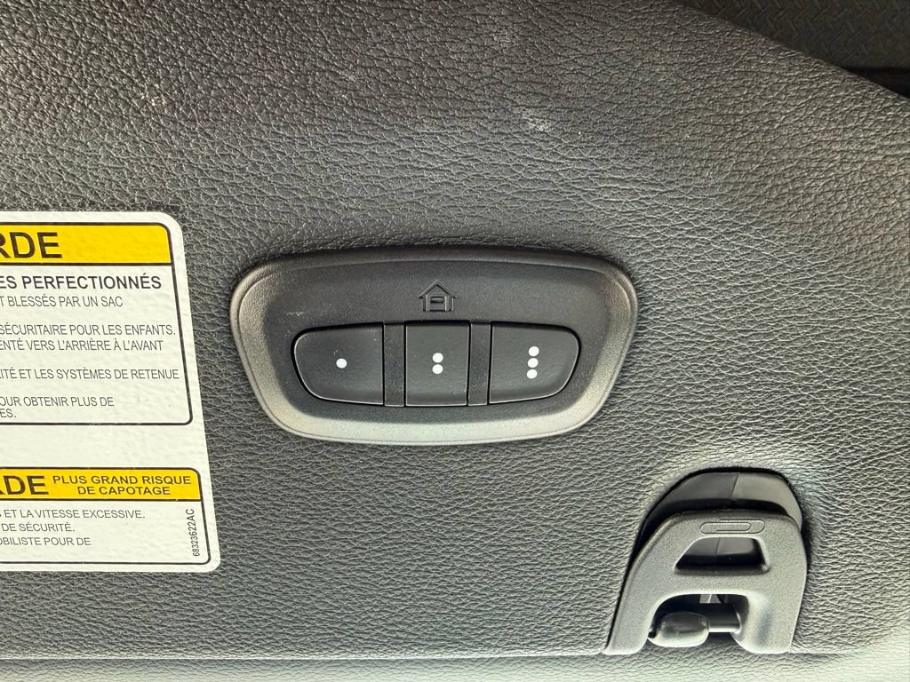 Used 2022 Jeep Wrangler Unlimited Sahara w/ Cold Weather Group AWD/4WD image 23