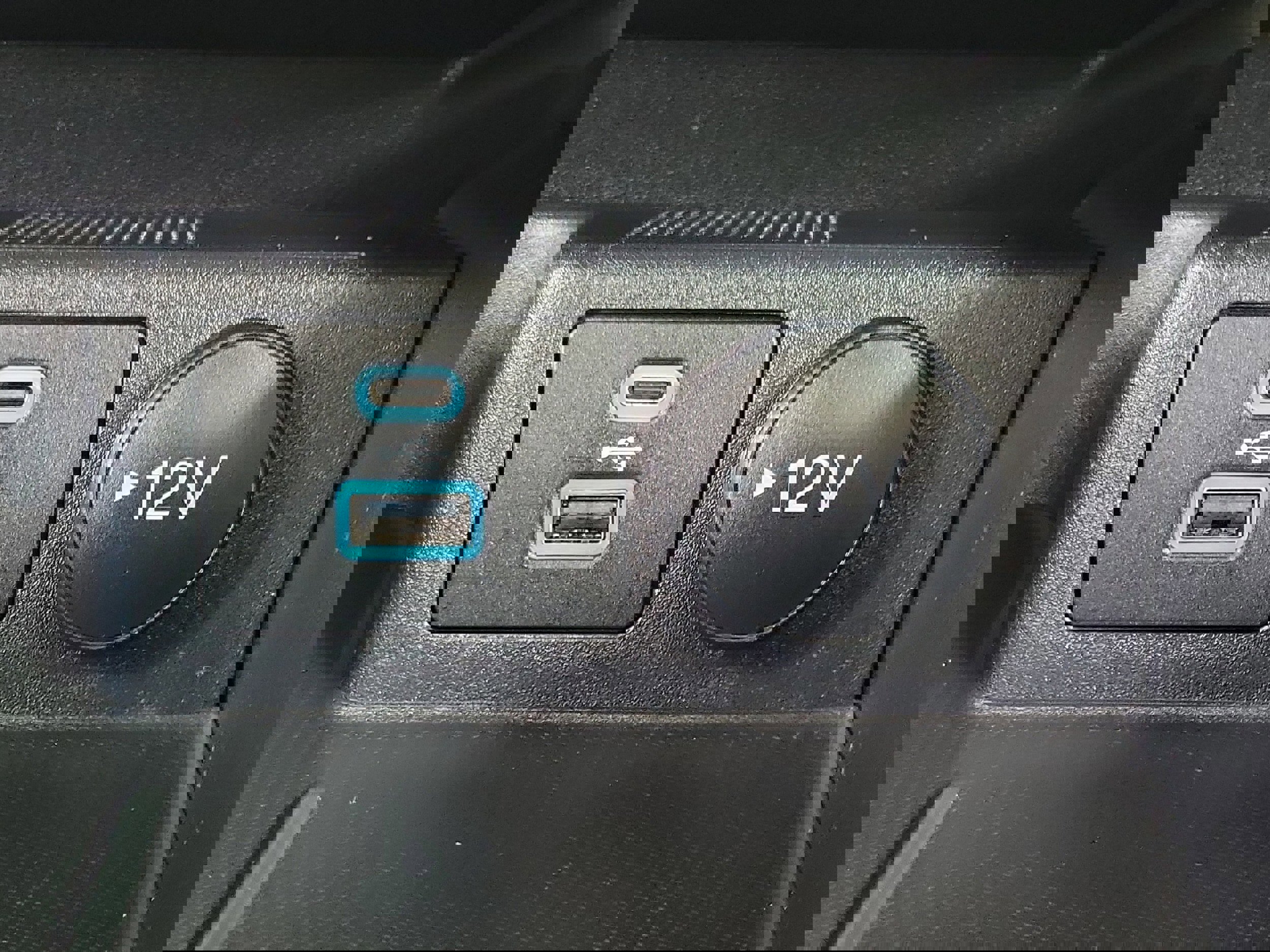 Certified 2022 Ford Escape SE w/ Cold Weather Package AWD/4WD image 31