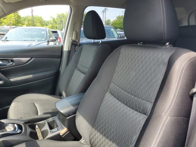 Used 2020 Nissan Rogue SV AWD/4WD image 14